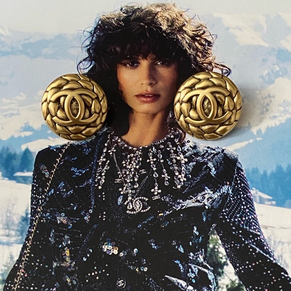 Chanel Button Earrings - Picture 4 of 8
